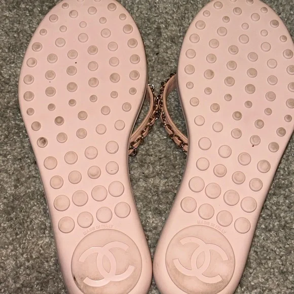 Chanel Light Pink Chain Women's Sandals - Picture 2 of 3